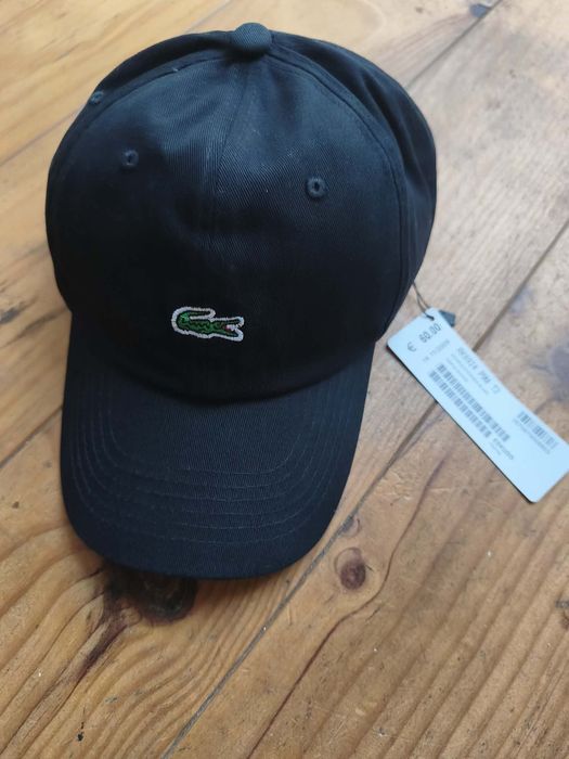 Boné Lacoste novo