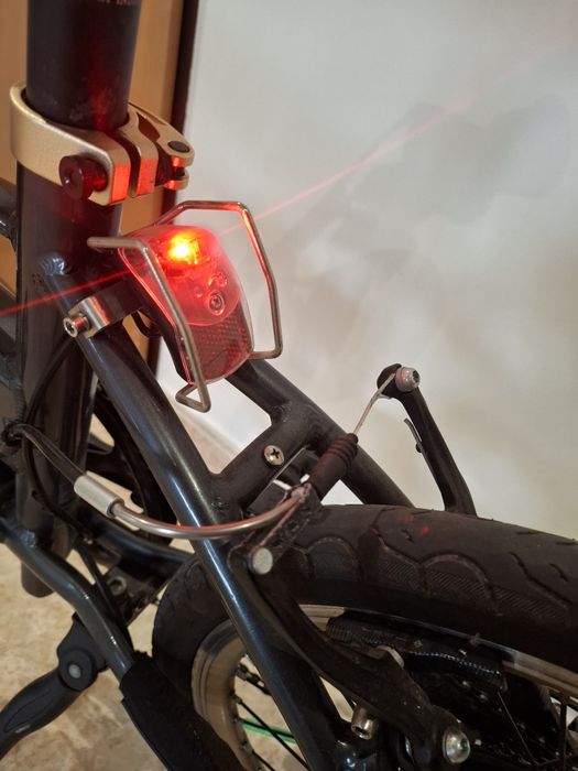 Bicicleta dobrável eletrica.
