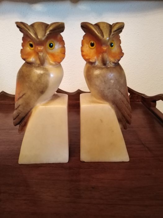 Conjunto de 2 Mochos em Alabastro para Segurar Livros