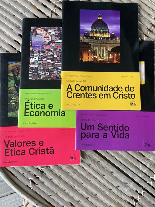 Livros escolares - varios anos