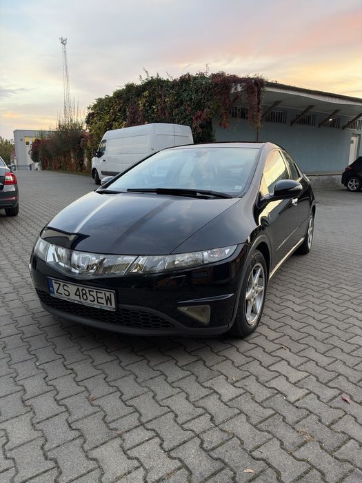 •Rezerwacja •Honda Civic • 1.8 V-tec• bez rdzy • 2007• w pełni sprawny • zarejestrowany •