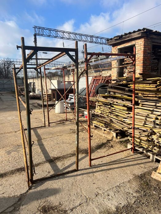 Продам строительные леса б/у. Будівельні риштування