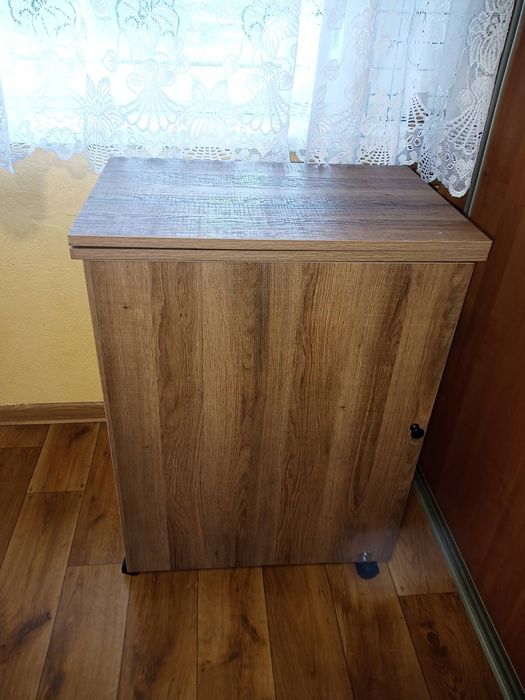 Szafka/biurko na maszynę do szycia