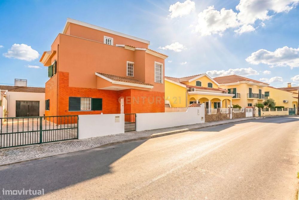 Moradia isolada T4, Sarilhos Grandes, Montijo, onde o espaço é um luxo