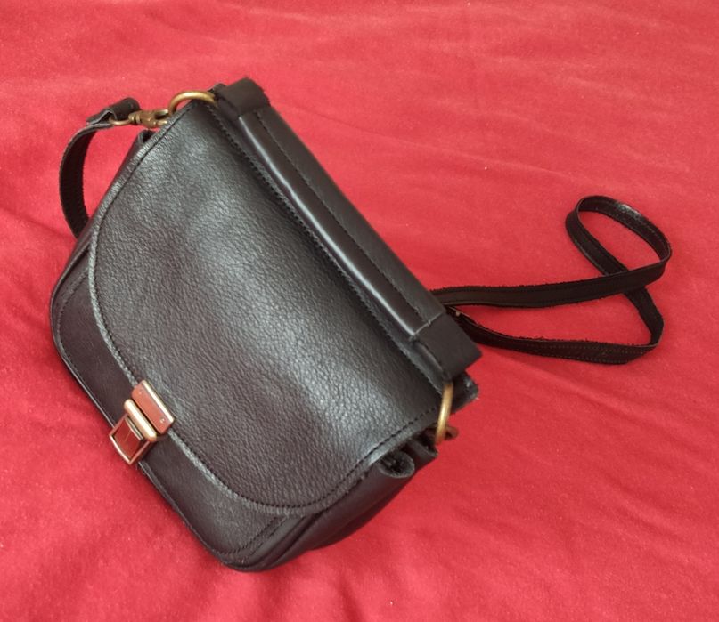 Skórzana torebka listonoszka