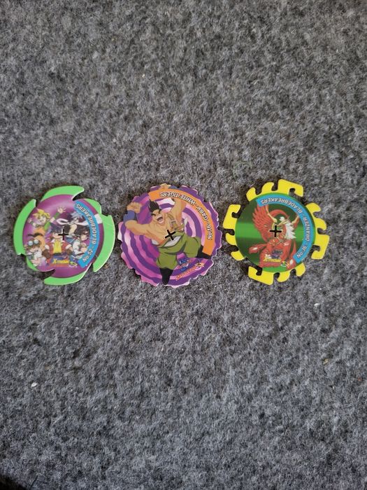 Colecções/cartas tazos e autocolantes