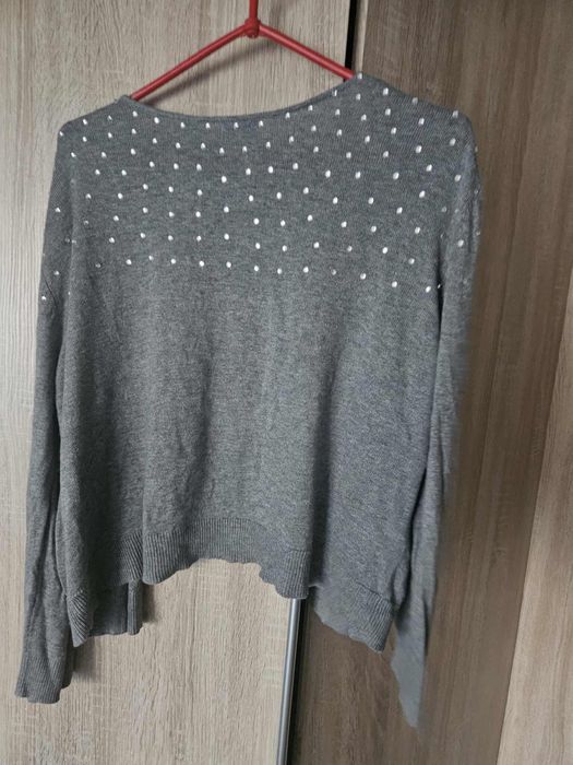 Sweterek szary kardigan H&M z ozdobnymi oczkami błyszczącymi