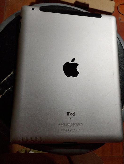 iPad 9.3.5 ideal para peças . funciona.ecra partido
