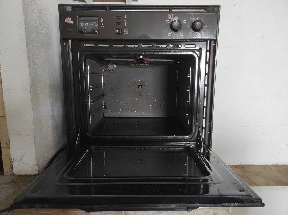 Forno de Encastre TEKA HE-600 – A Funcionar