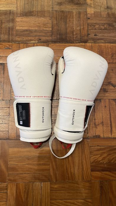 Saco de boxe + Luvas