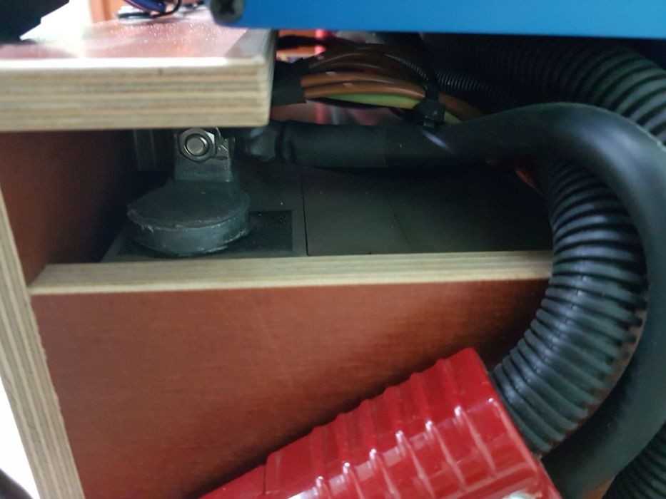 Victron Energy Преобразователь Инвертор 12 24 220V Идеал