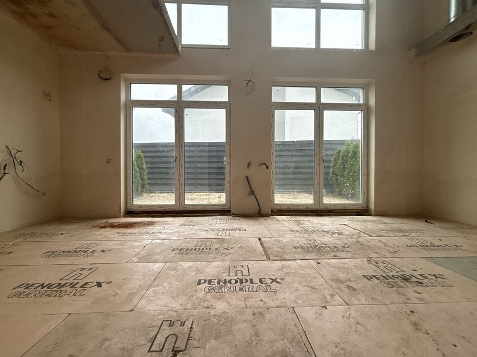 Готовий таунхаус під чистову обробку 102м2