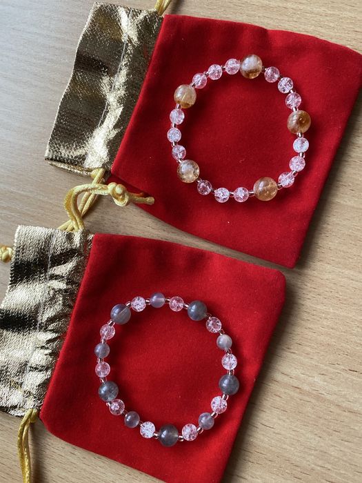 Zestaw bransoletek ezoterycznych