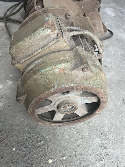 Продам двигатель подъёма на болгарский тельфер 3.2 тонн