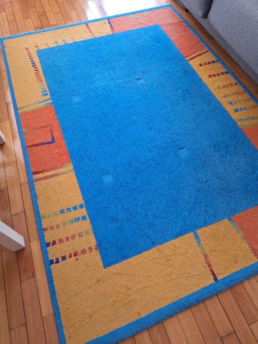 Carpete de Sala em bom estado