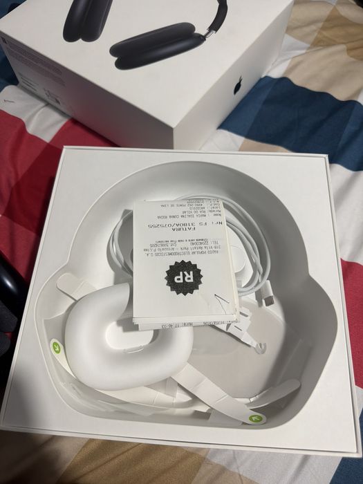 AirPods MAX 2 - 2026