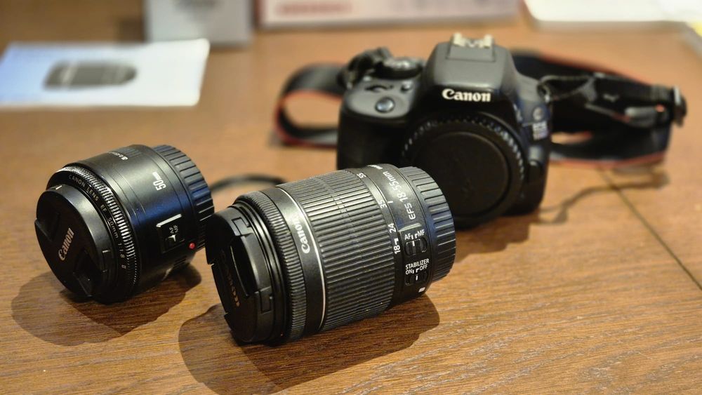 Canon EOS 100D + 18-55mm IS STM