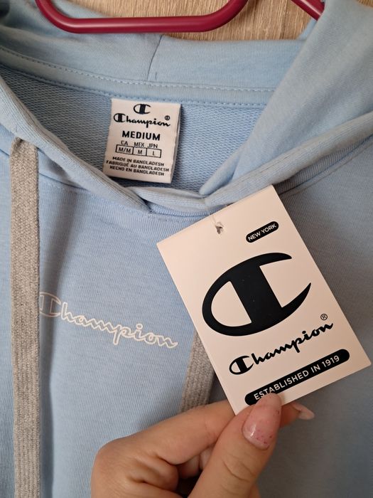 Nowa niebieska baby blue bluza z gumką M 38 Champion