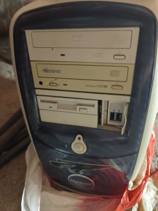 Computador Compaq 5000