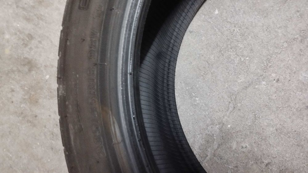 Pneu Bridgstone Turanza 235/45 R18 Semi-Novo em Excelente Estado!