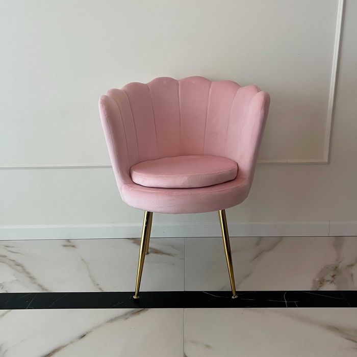 Fotel krzesło muszelka beżowe tapicerowane