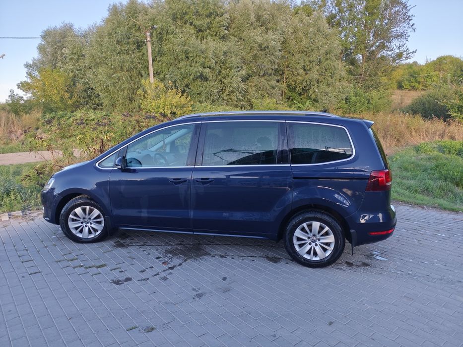Автомобіль VW Шаран 2015року