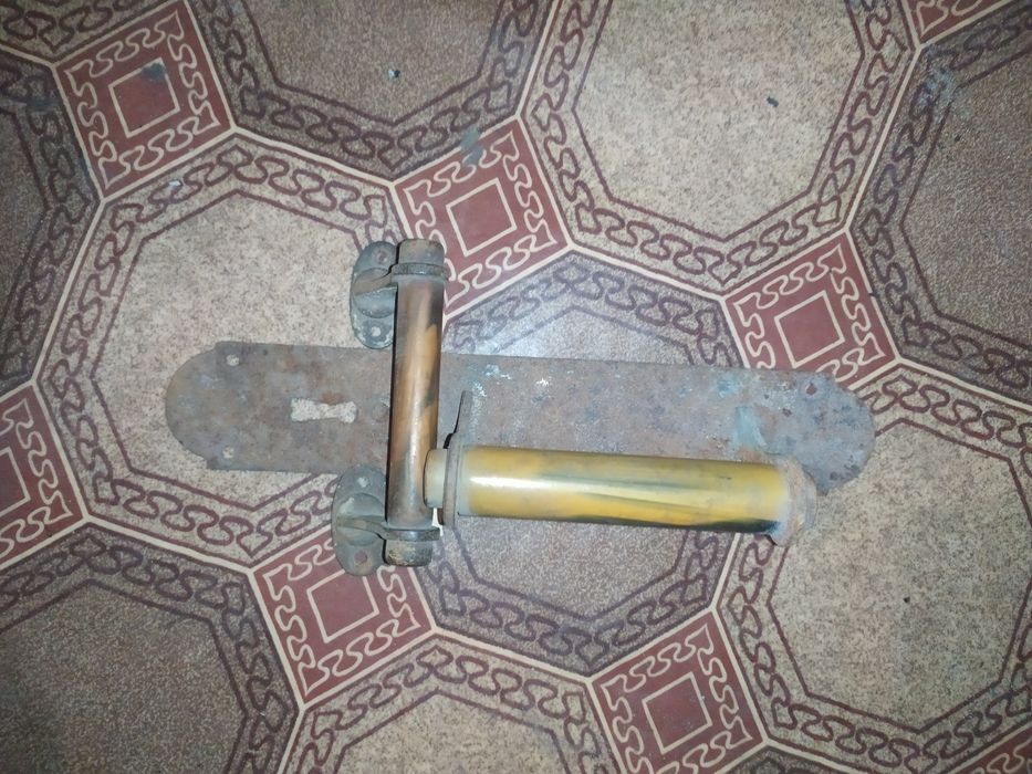 Ручки бакелітові.