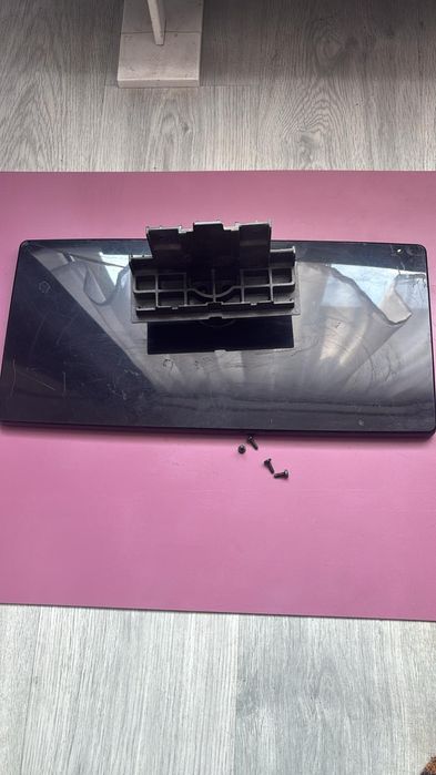 Podstawa noga stopa plus śruby TV Samsung LE32C530