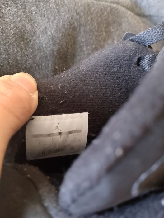 Продаю кросівки чоловічі Jordan 5