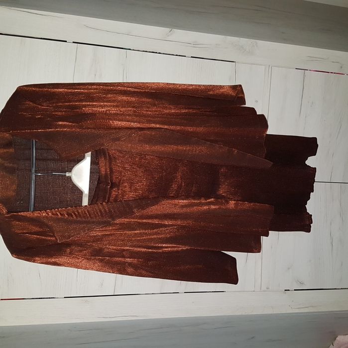 Garsonka i spódnica