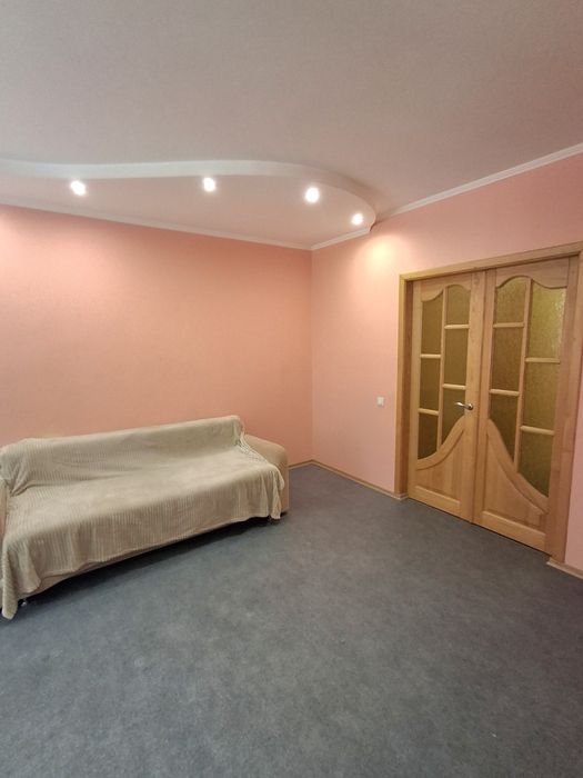 Продам квартиру в престижном районе . .