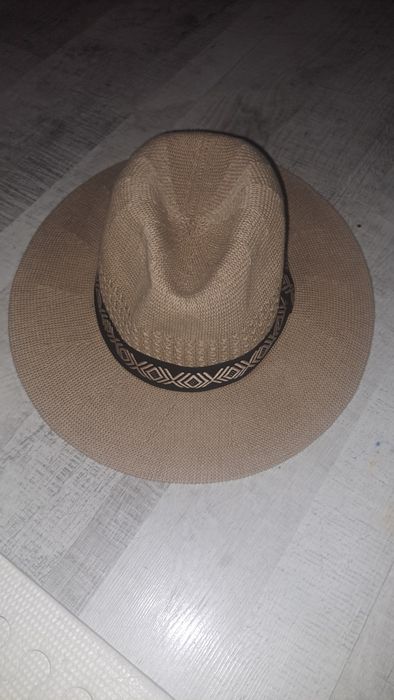 Kapelusz letni Reserved