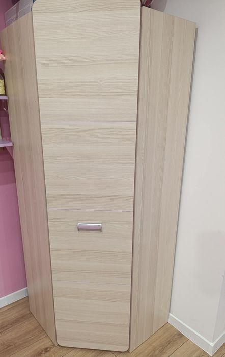 Zestaw mebli do pokoju dziecięcego