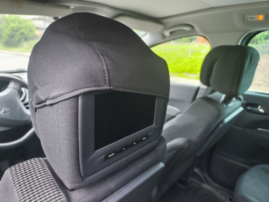 Peugeot 5008 2.0 HDi hak, 7 osobowy, panorama, tv