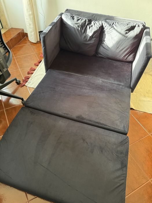 Sofá-Cama 2 Lugares Preto em Veludo – Conversível