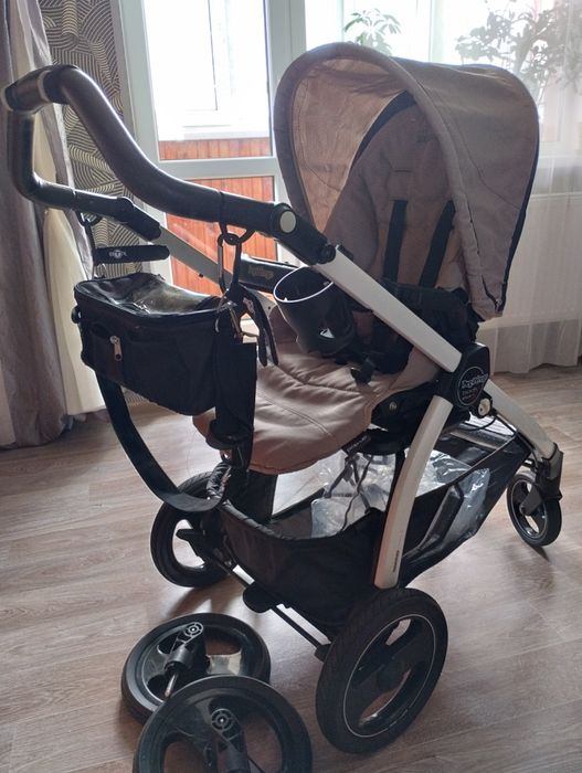 Продам коляску ,в комплекте сумка, дождевик, подстаканник,вес от-15 кг