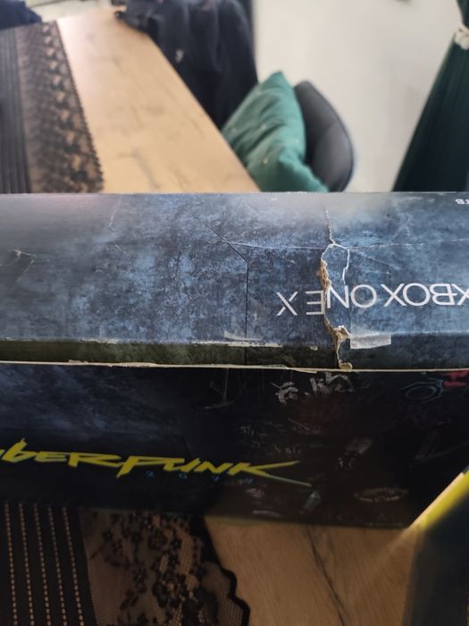 Xbox one X w edycji Cyberpunk 2077 Gry  2020 r jak nowa 1msc gamę pass