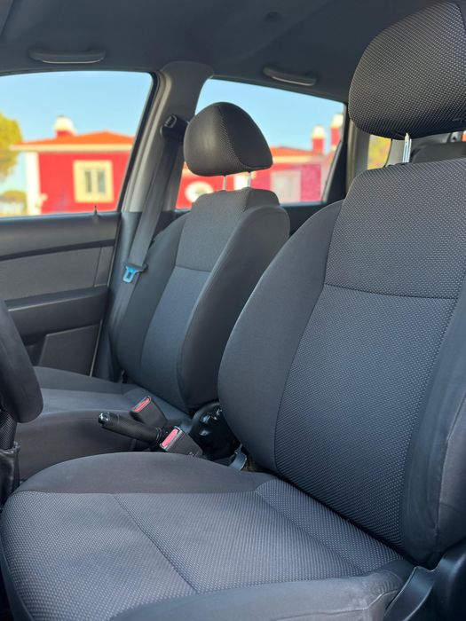Chevrolet Aveo 1.2 - 130.000km - 2011 - Garantia 18 meses