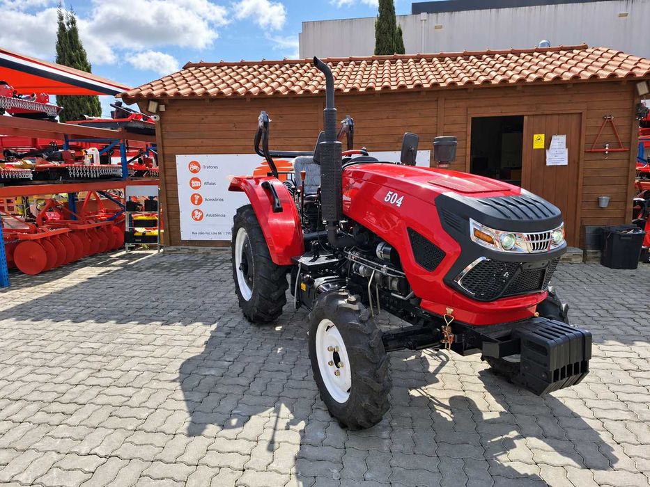 TRATOR TRS 504 – 50 CV | FORÇA E VERSATILIDADE