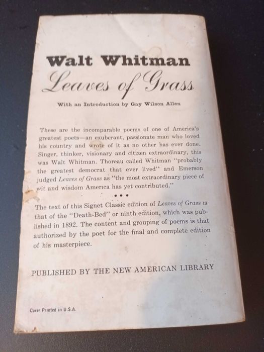 "Leaves of Grass" por Walt Whitman