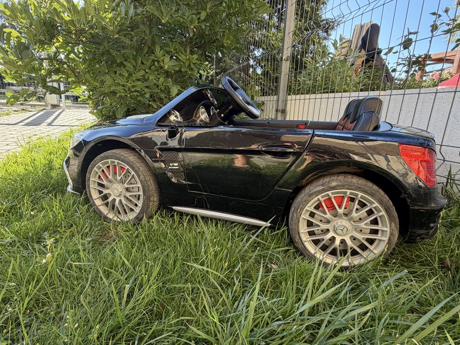Samochód dziecięcy na akumulator Mercedes AMG SL65