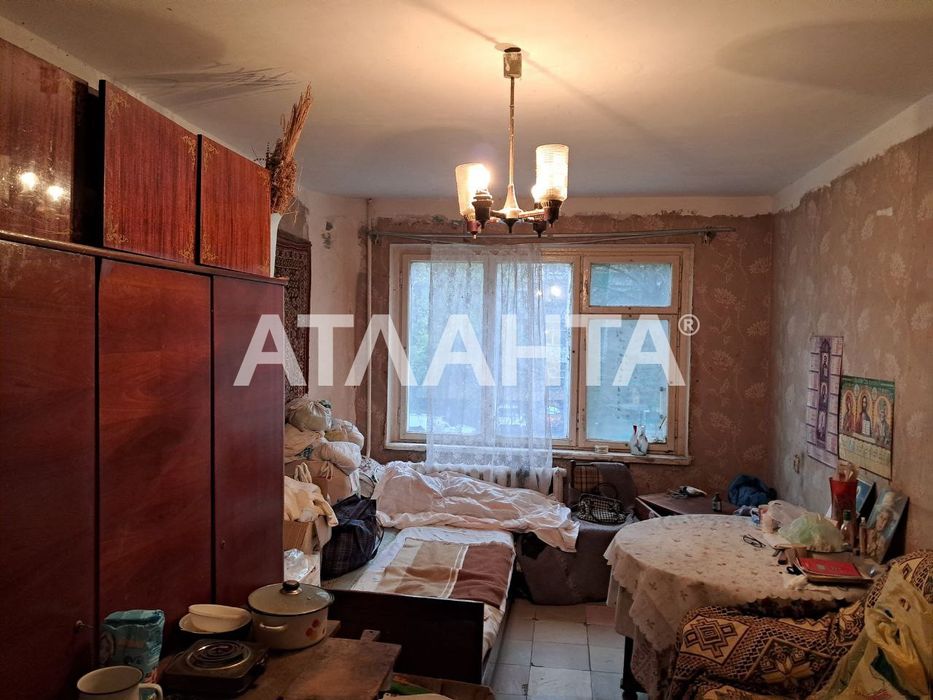 2 комнаты в высотном доме, средний этаж