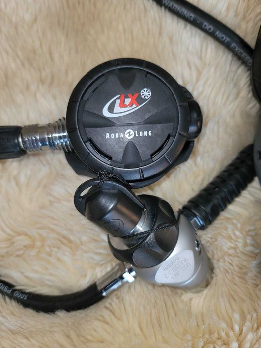 Регулятор для дайвінгу AQUA LUNG Titan LX GLACIA DIN, консоль Suunto CB Three-In-Line.
