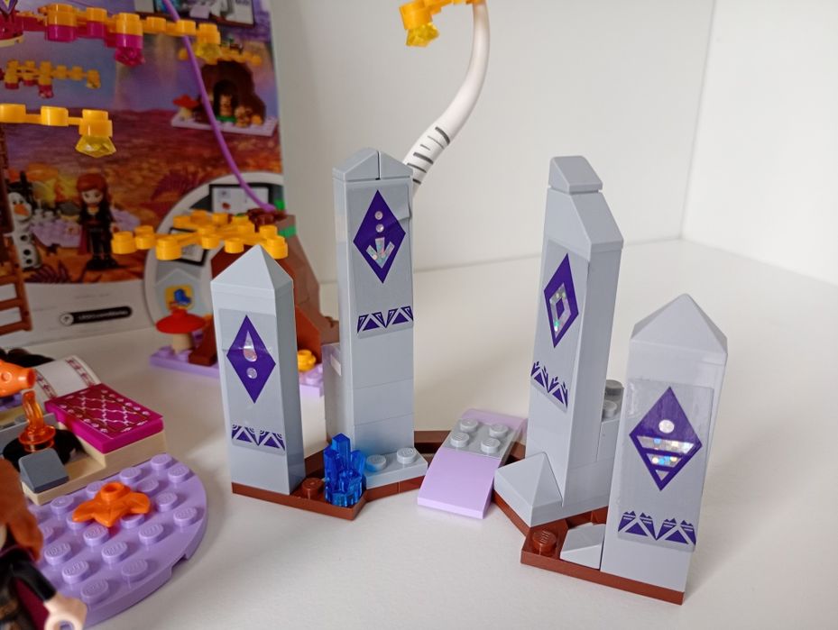 LEGO Disney / Frozen 41164 - Zaczarowany domek na drzewie