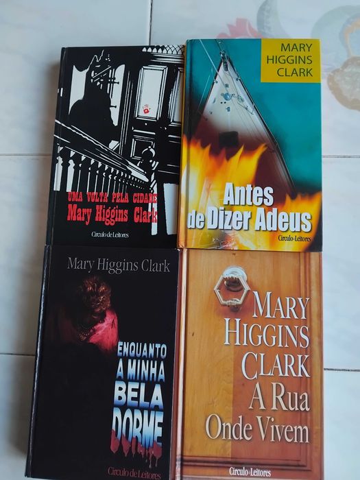 4 Livros Policiais de Mary Higgins Clark - CL