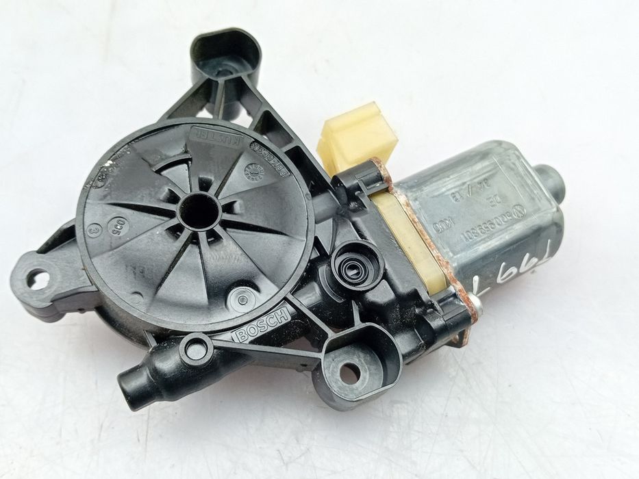 Motor vidro trás esquerdo AUDI A3 Sportback (8VA, 8VF)