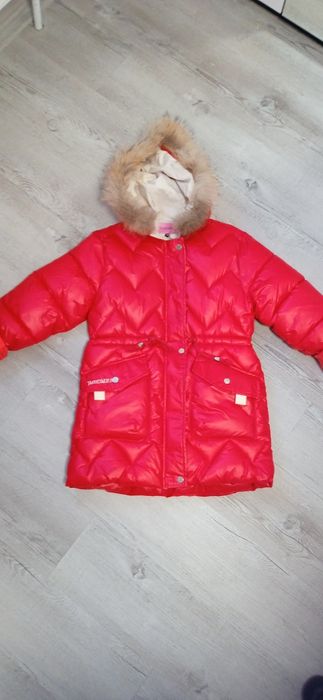 Зимова куртка на дівчинку 8-10