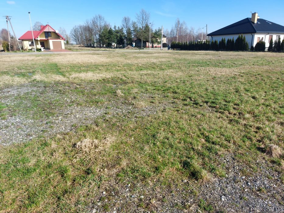 Sprzedam działkę budowlaną 1800m2 ul. Kasztelańska 51 Piotrków Tryb.