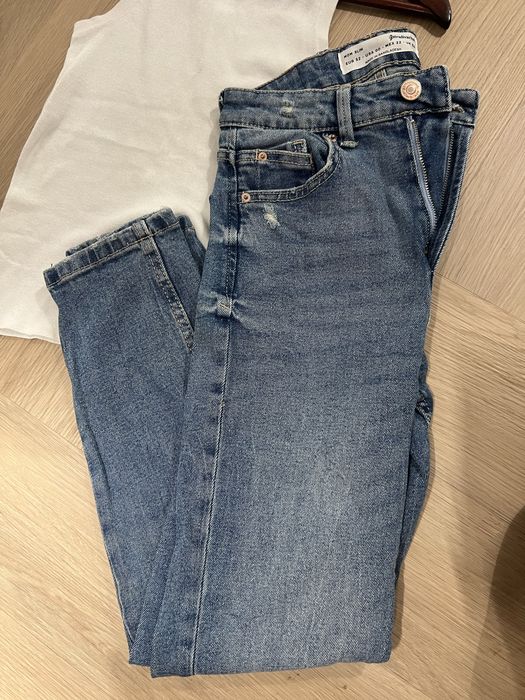 Джинси stradivarius mom slim 32 розмір