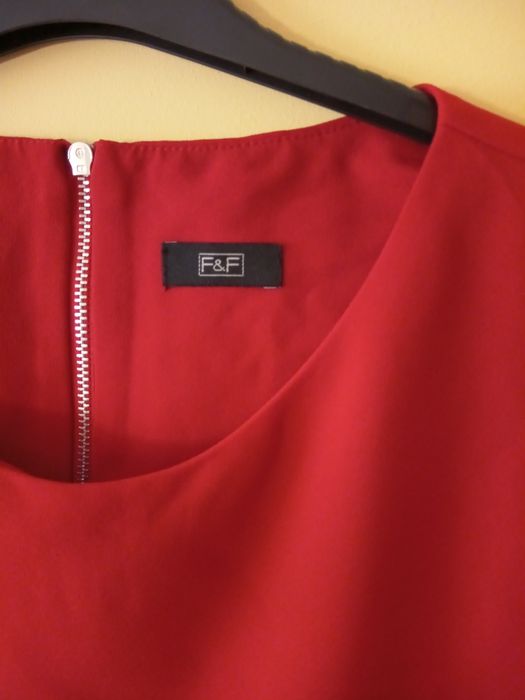 Czerwona bluzka F&F rozmiar 42,,szalik gratis
